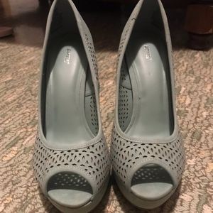 Sea Foam Green Heels - Apt. 9 - 6